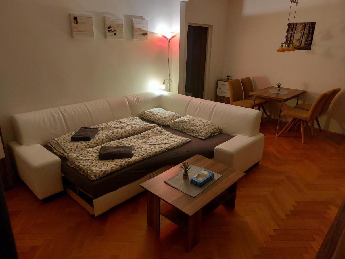 Apartman Merry Bratislava Ngoại thất bức ảnh