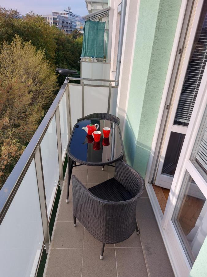 Apartman Merry Bratislava Ngoại thất bức ảnh